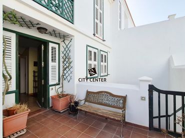 Villa avec balcon à vendre à Arico