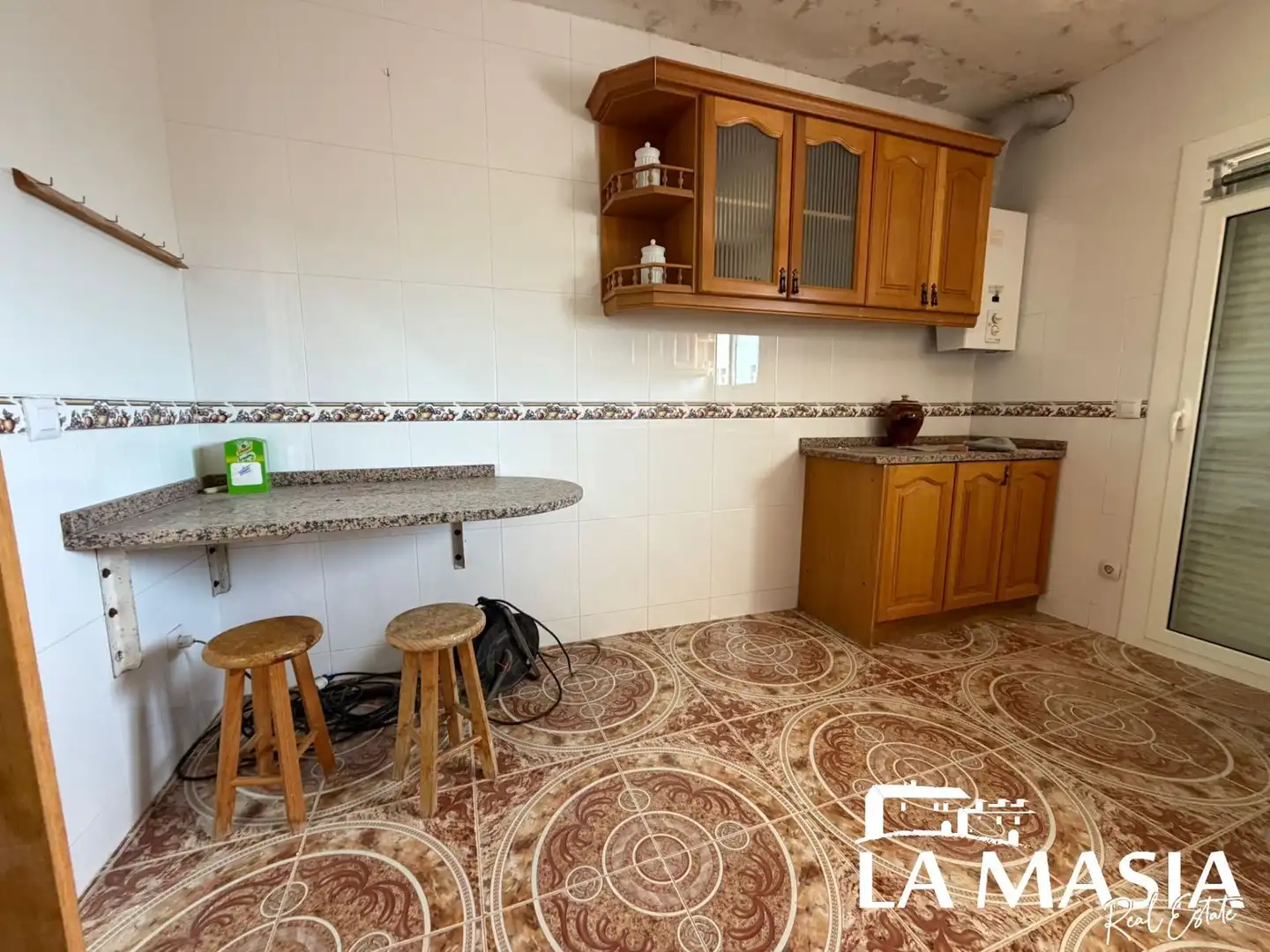 Kitchen of Houses for sale in La Bisbal del Penedès  with Private garden, Terrace and Storage room