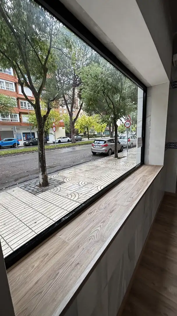 Vista exterior de Local de lloguer en Badajoz