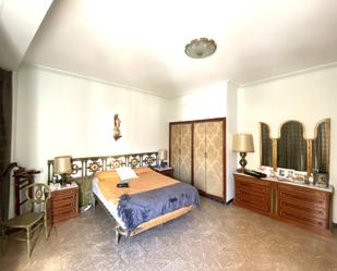 House or chalet for sale in Centre