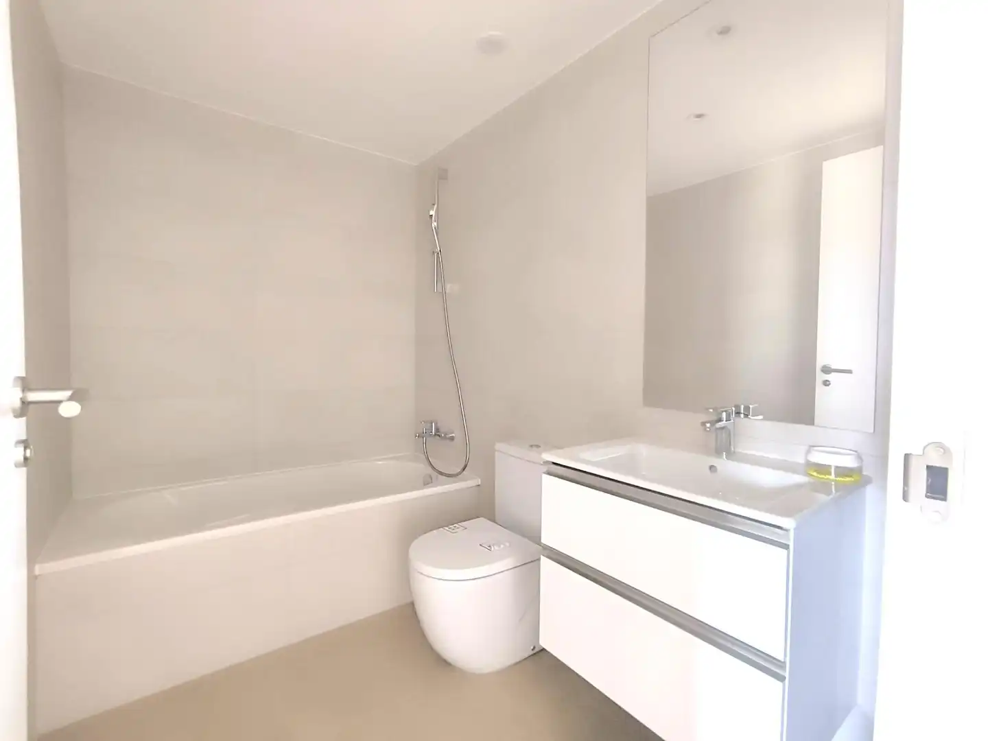 Bathroom of Flat for sale in Murcia  with Air Conditioner, Heating and Private garden