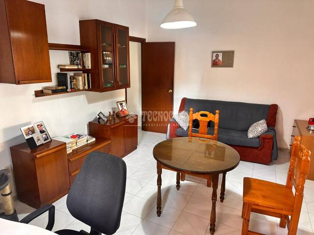 Piso en Venta en CARLOS BRUJES BQ 1B en Tiro de Línea