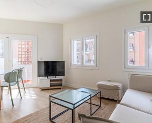 Living room of Flat to rent in  Madrid Capital  with Air Conditioner and Balcony