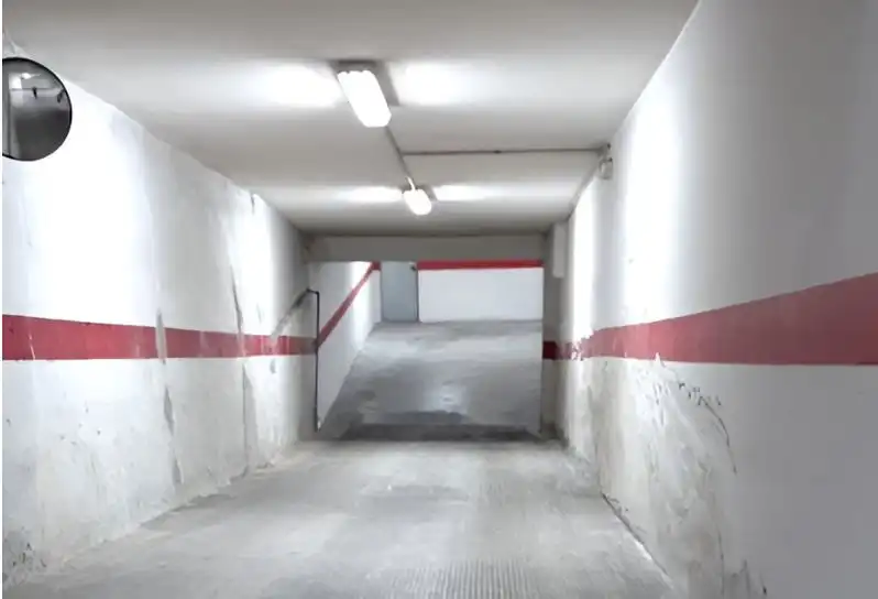 Einzelparkplatz zum Verkauf in Avinguda Reis Catòlics 24, imagen 6