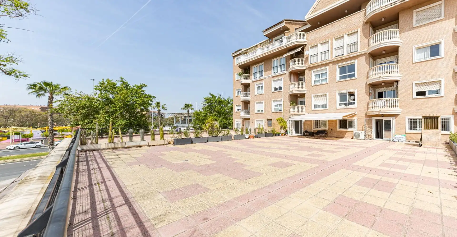 Vista exterior de Piso de alquiler en Murcia con Aire acondicionado y Terraza