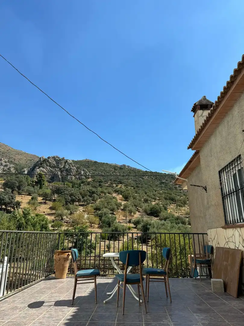 Vista exterior de Local en venda en Alfarnatejo