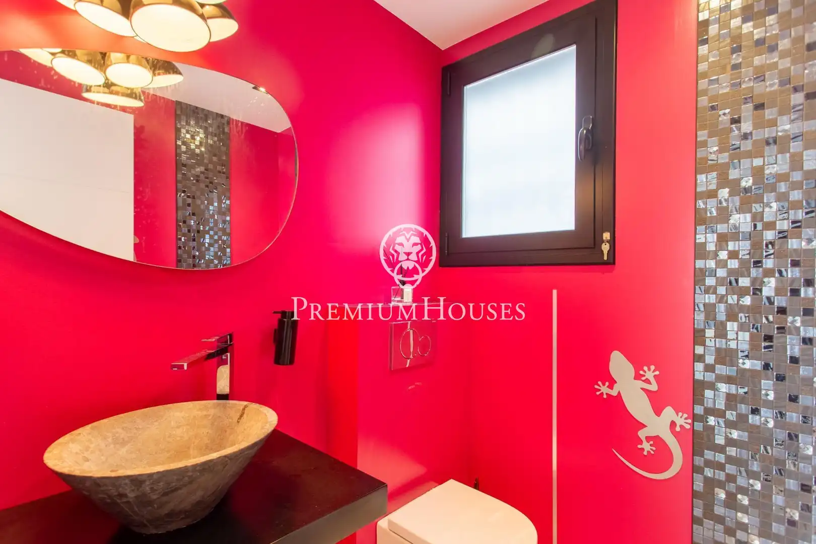 Bathroom of Houses for rent in Cabrils  with Air Conditioner, Heating and Private garden