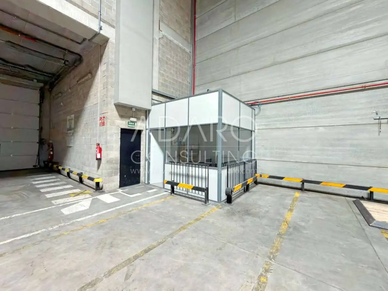 Nau industrial de lloguer a Calle Grabadores, imagen 9