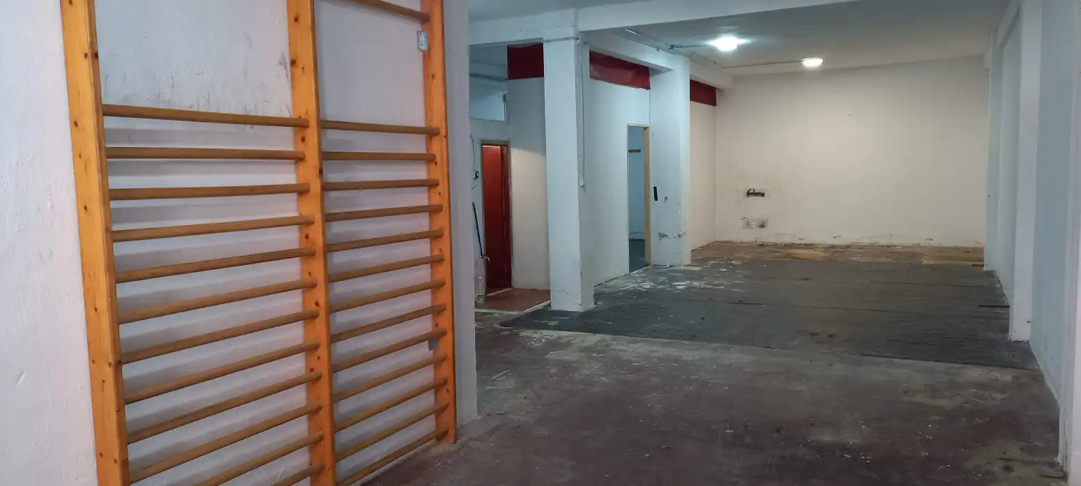 Local de alquiler en Gijón - Calle Julio, Llano