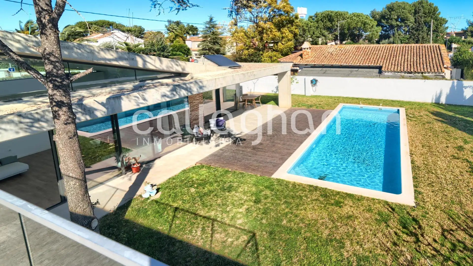 Swimming pool of Houses for sale in L'Eliana  with Air Conditioner, Heating and Private garden