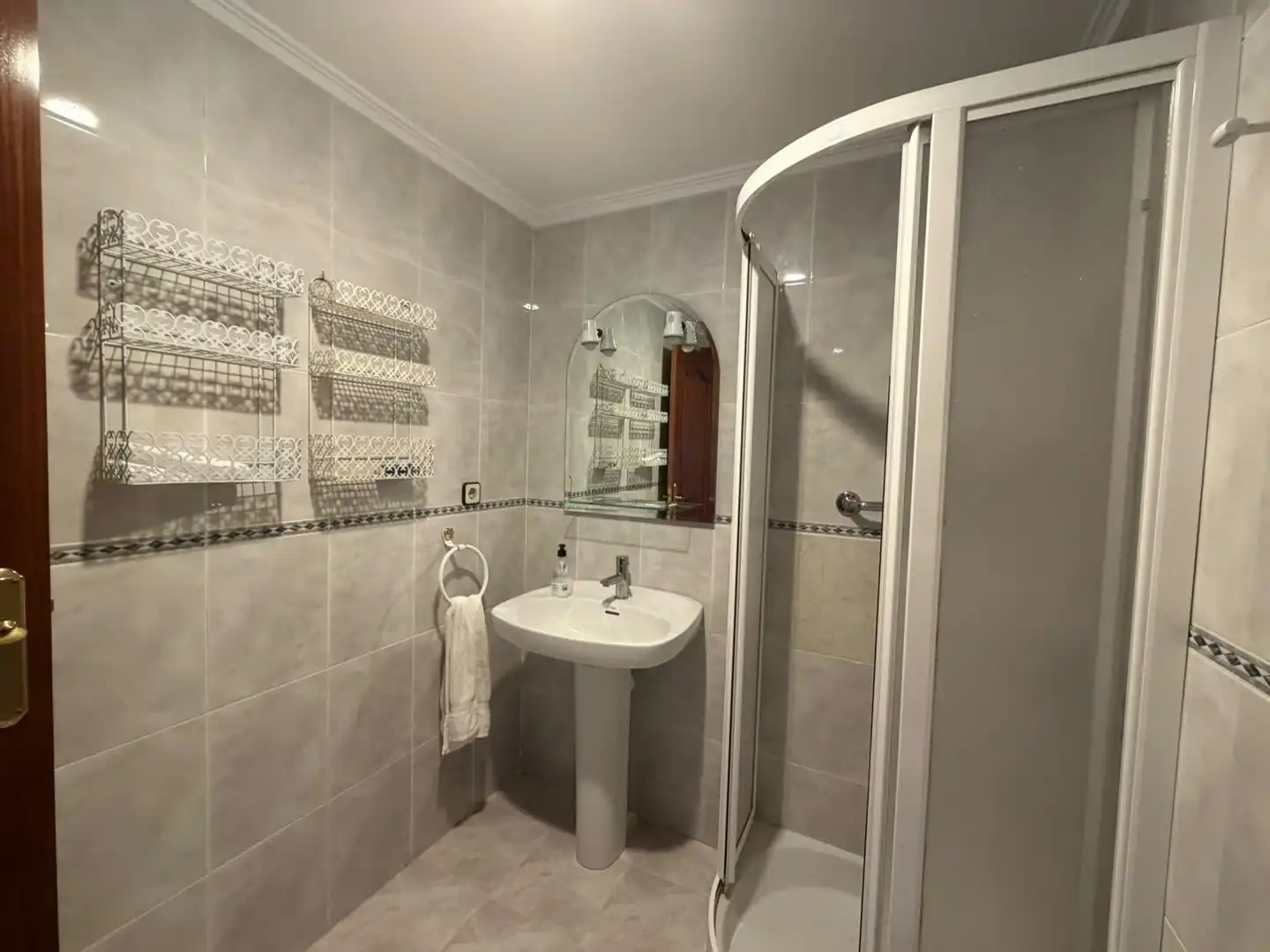 Bathroom of Houses for rent in Rafelbuñol / Rafelbunyol, Valencia