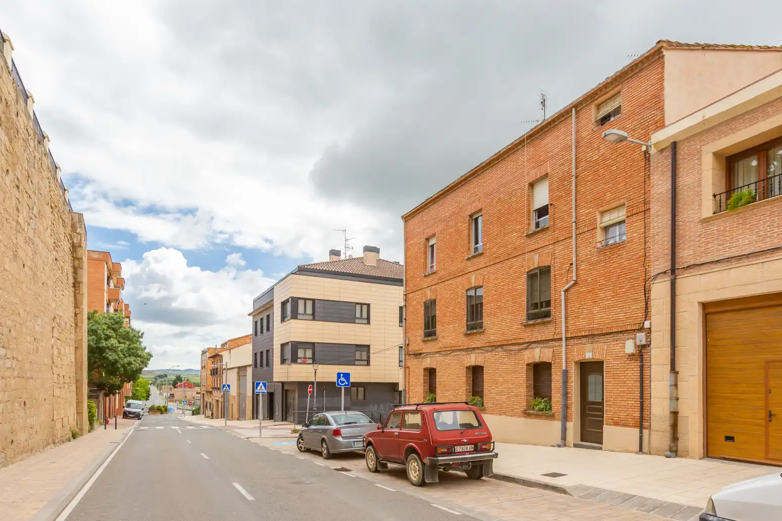 Vista exterior de Piso en venta en Viana con Calefacción y Trastero