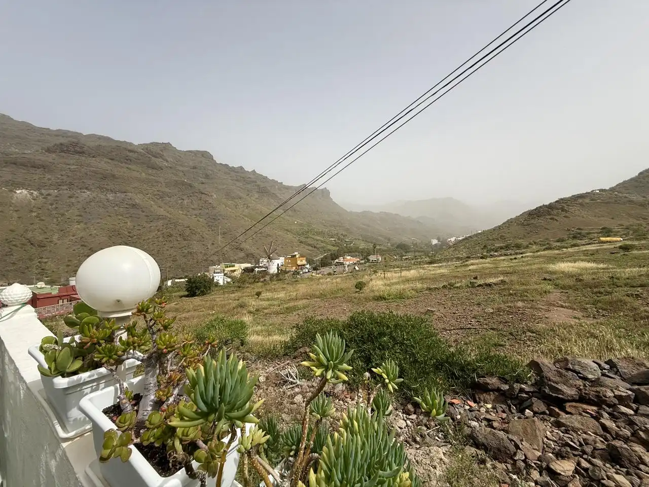 Vista exterior de Casa o xalet en venda en Mogán amb Aire condicionat, Jardí privat i Terrassa