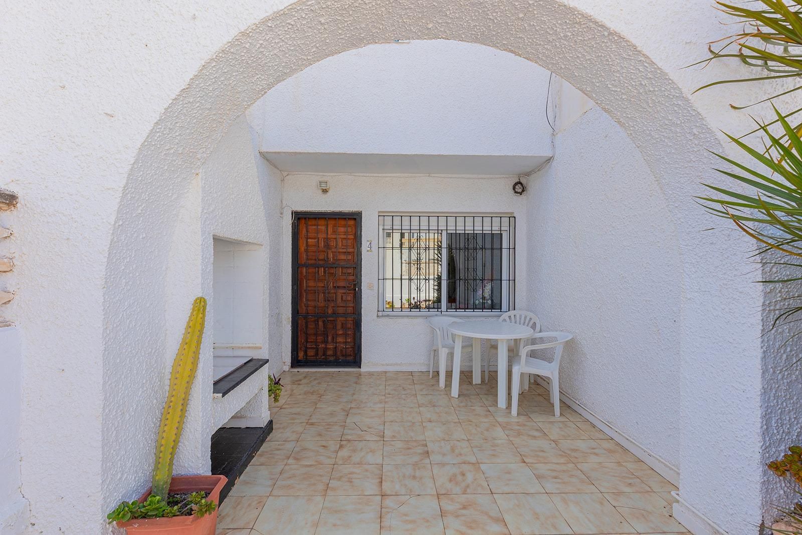 Casa adosada en venta en Torrevieja con Jardín privado, Terraza y Amueblado