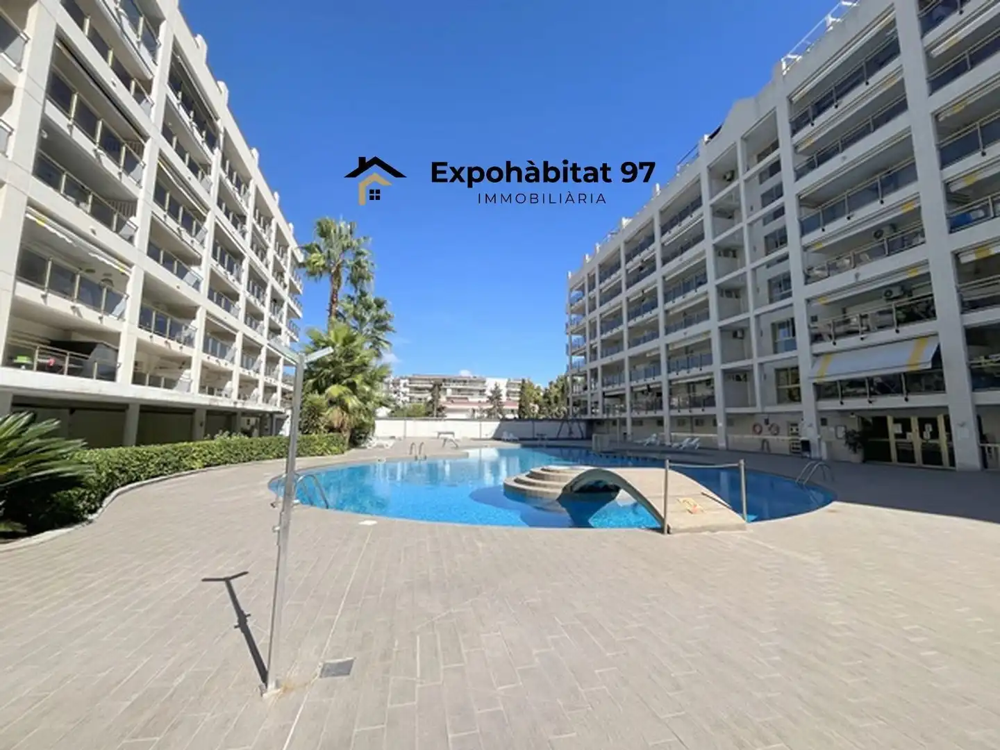 Vista exterior de Apartament en venda en Salou amb Calefacció, Parquet i Moblat