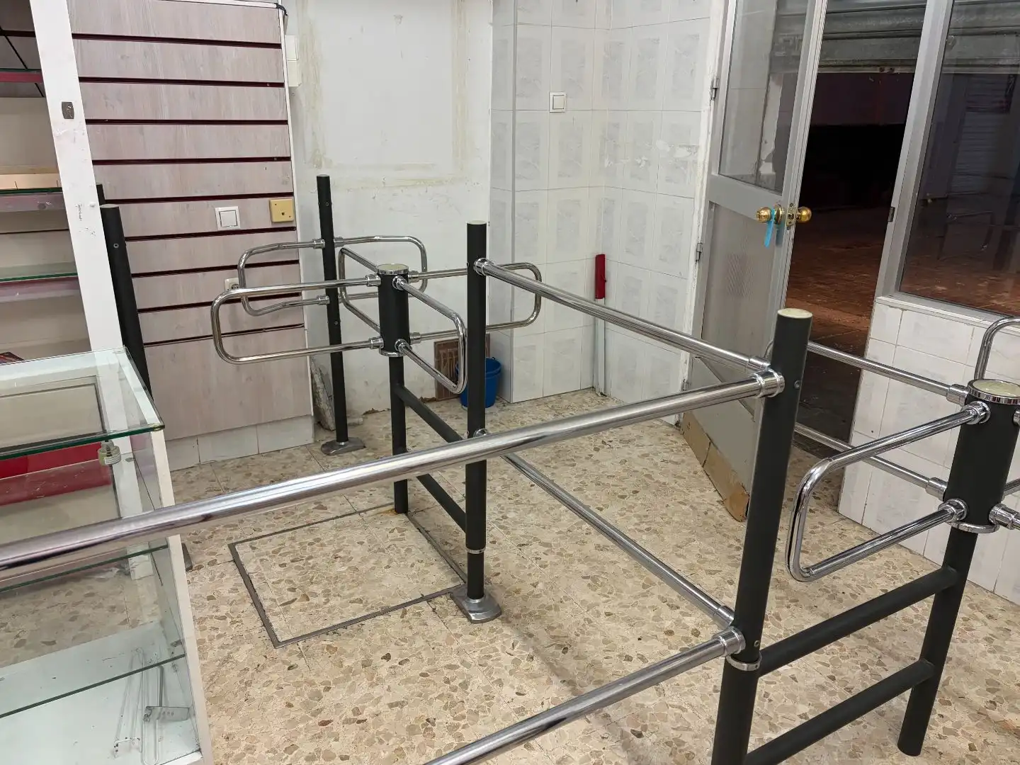 Commercial properties for sale in Sevilla  with Air Conditioner and Furnished