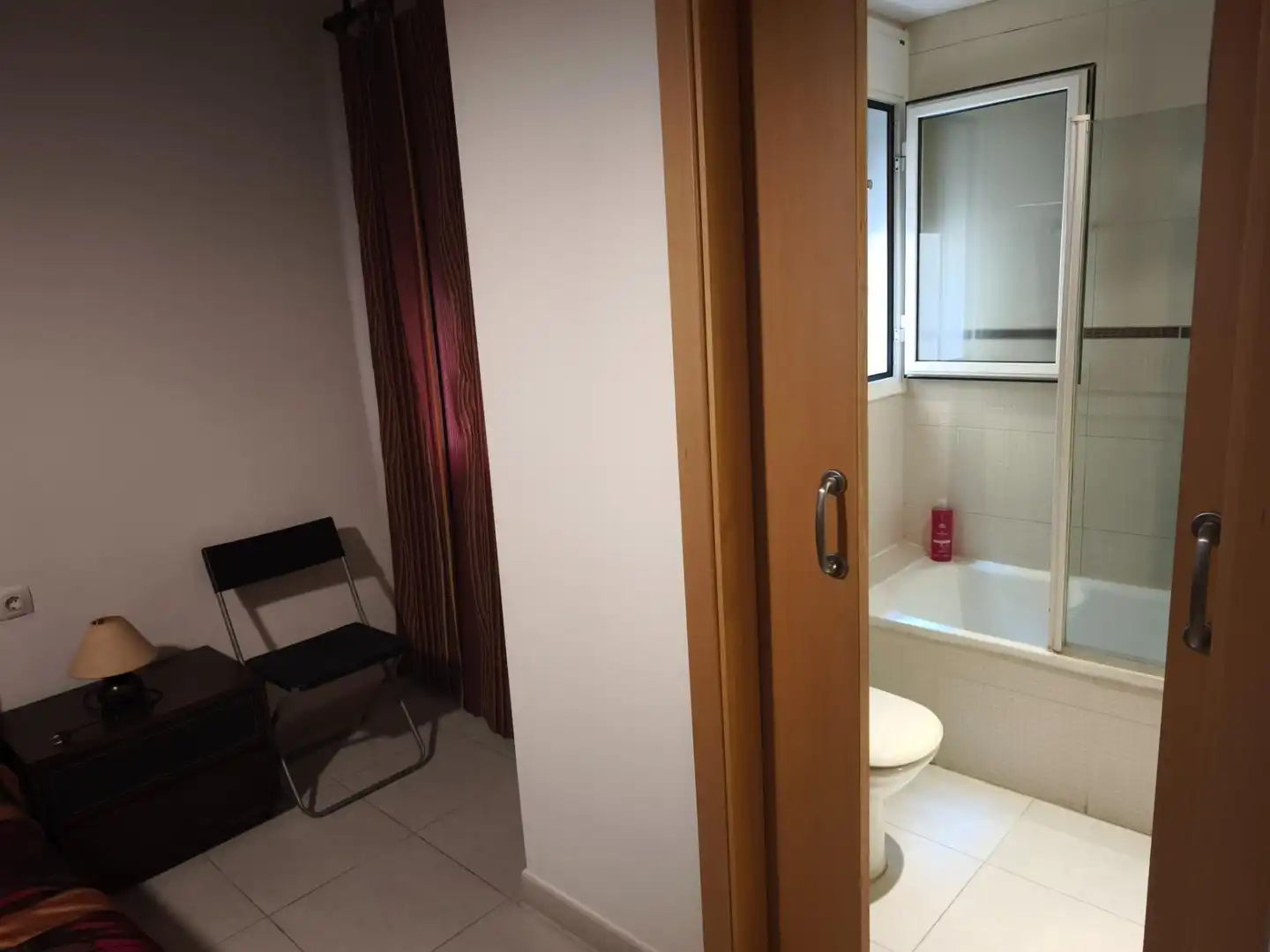 Baño de Piso en venta en La Ràpita con Aire acondicionado, Calefacción y Amueblado