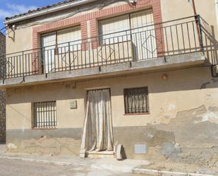 Exterior view of House or chalet for sale in Campos del Paraíso