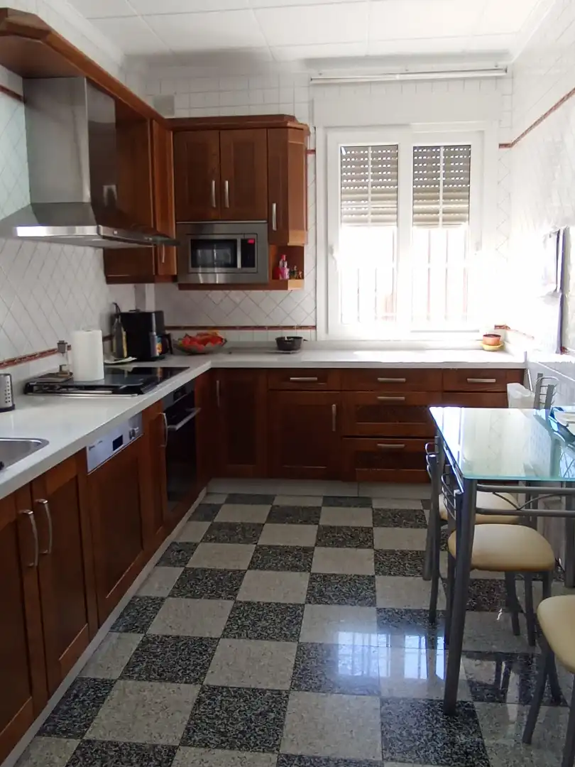 Küche von Haus oder Chalet zum Verkauf in Córdoba mit Klimaanlage, Heizung und Terrasse