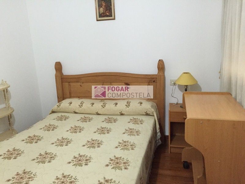 Bedroom of Flat to rent in Santiago de Compostela   with Furnished