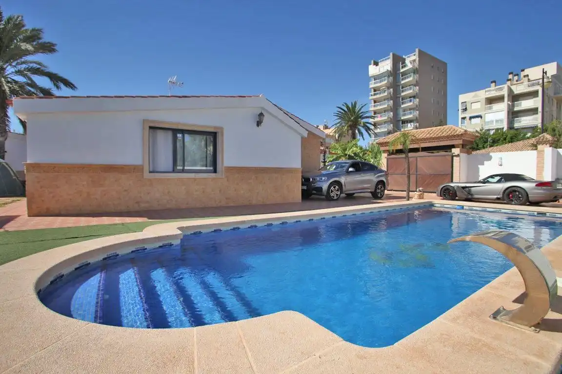 Xalet amb piscina en venda a Calle MARTIN PESCADOR, imagen 3