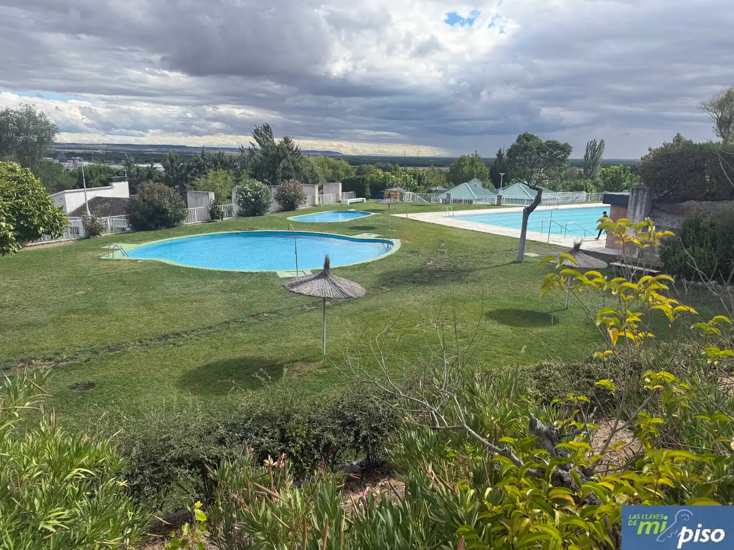 Piscina de Casa o chalet en venta en Tudela de Duero con Calefacción, Jardín privado y Terraza