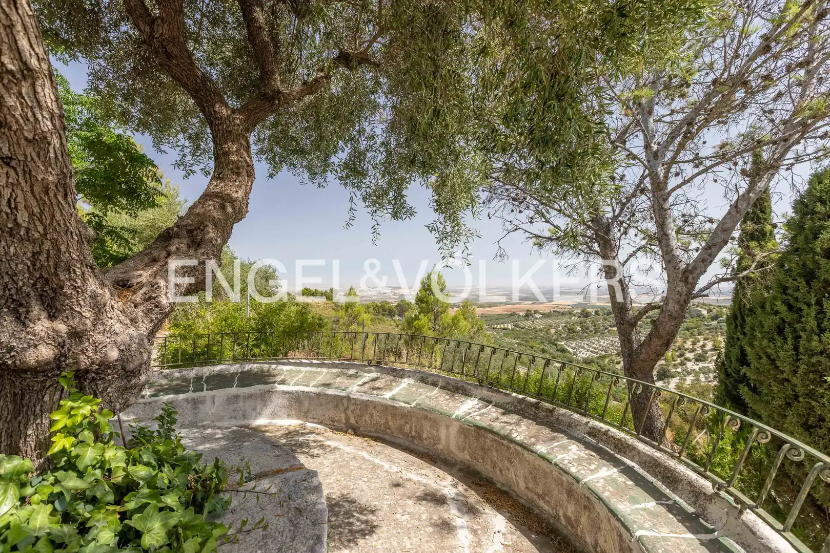 Terrassa de Casa o xalet en venda en Osuna amb Calefacció, Jardí privat i Piscina