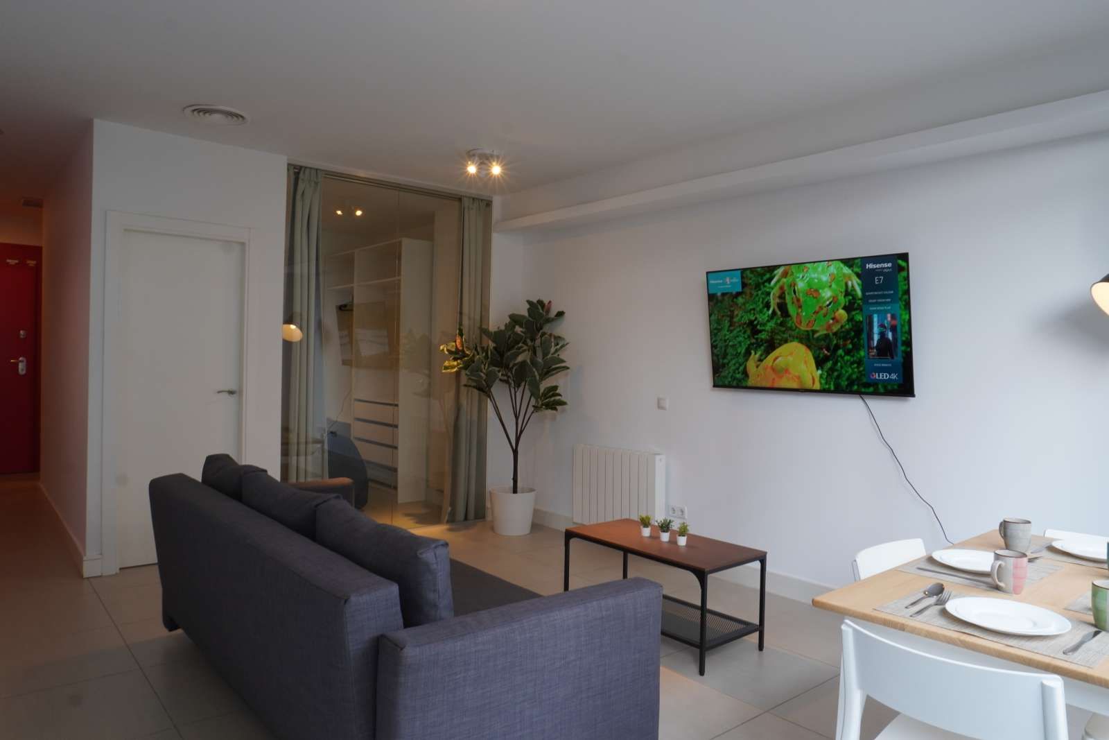 Living room of Study to share in  Madrid Capital  with Air Conditioner, Heating and Terrace