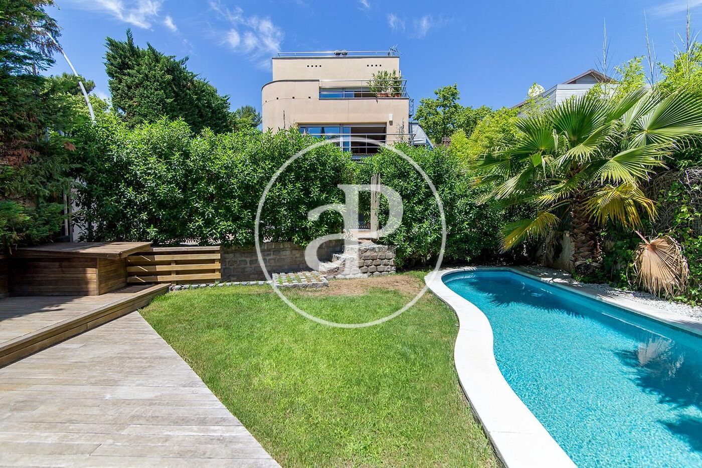 Exterior view of House or chalet for sale in  Barcelona Capital  with Air Conditioner, Heating and Private garden
