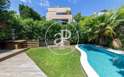 Exterior view of House or chalet for sale in  Barcelona Capital  with Air Conditioner, Heating and Private garden