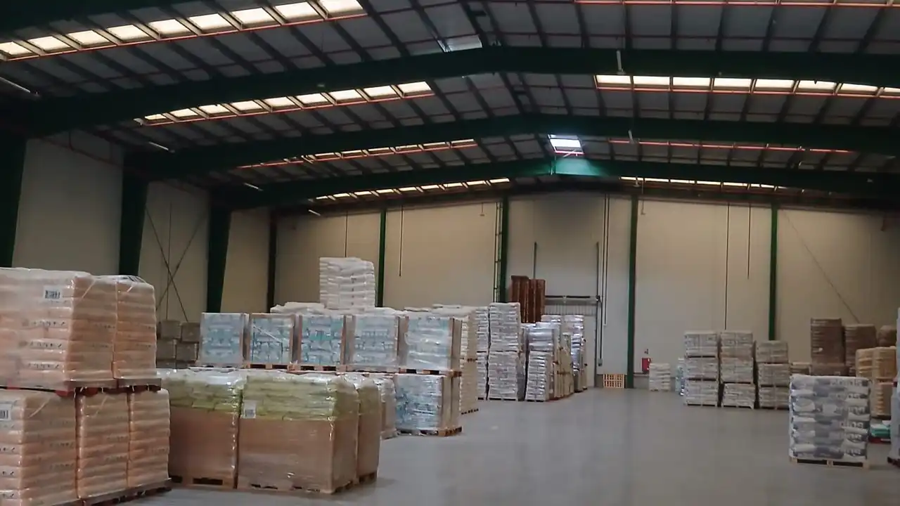 Fabrikhallen zur Miete in Azuqueca de Henares