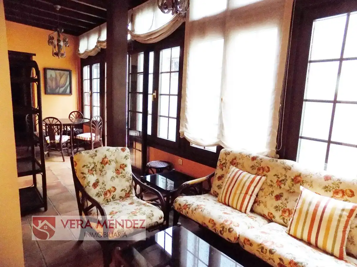 Sala d'estar de Casa o xalet en venda en Santa Cruz de la Palma amb Terrassa i Moblat