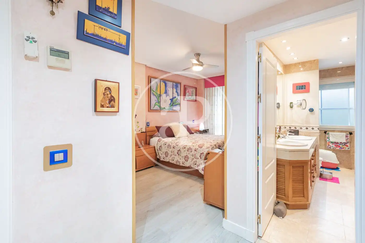 Habitación de Casa adosada en venta en San Sebastián de los Reyes con Aire acondicionado, Calefacción y Jardín privado