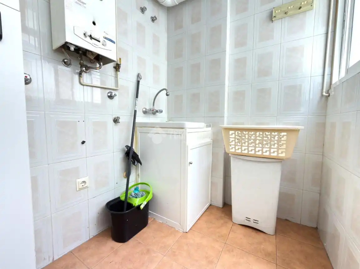 Habitación de Piso en venta en Málaga con Terraza y Piscina comunitaria