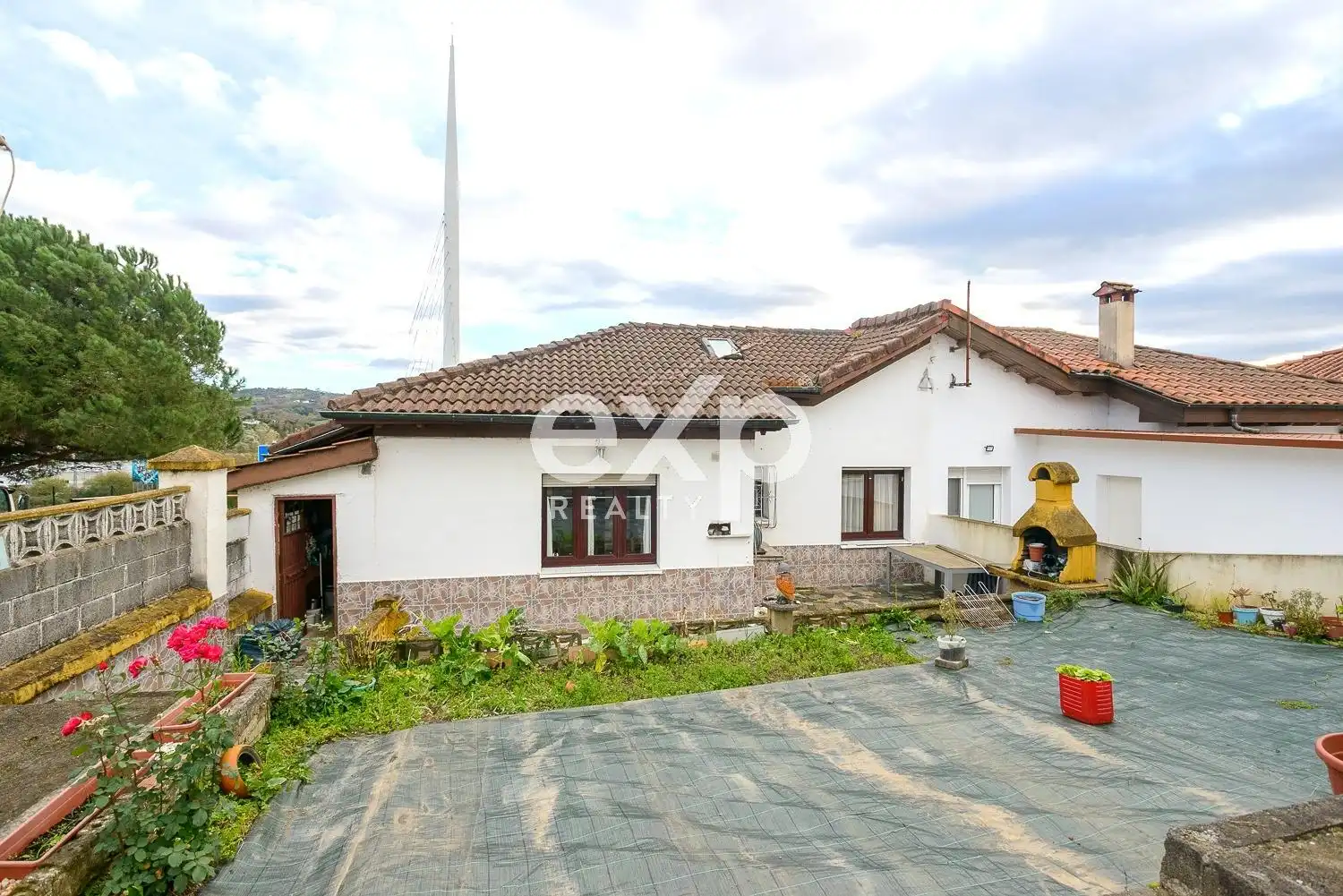 Detached house for sale in Calle GARDENIAS 49