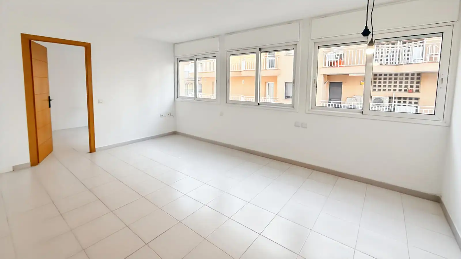 Flat with lift for sale in Centre