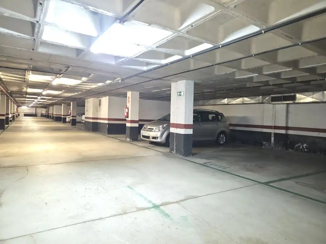 Parkplatz zum Verkauf in José Maria Sert Plaza, imagen 2