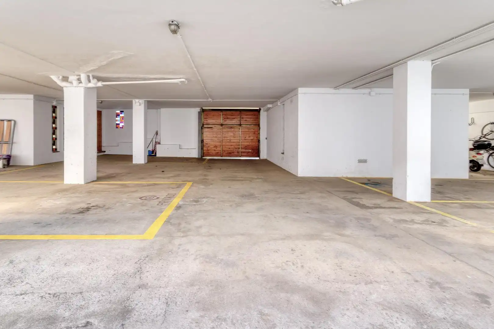 Parking de Planta baja en venta en Roses con Aire acondicionado, Parquet y Terraza