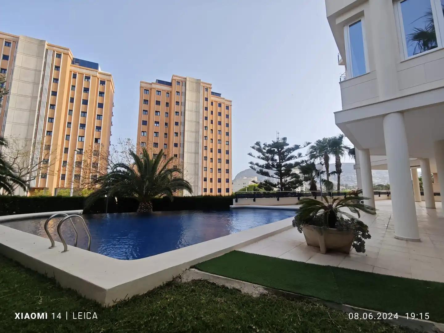 Piscina de Apartament en venda en Calpe / Calp amb Aire condicionat, Calefacció i Jardí privat