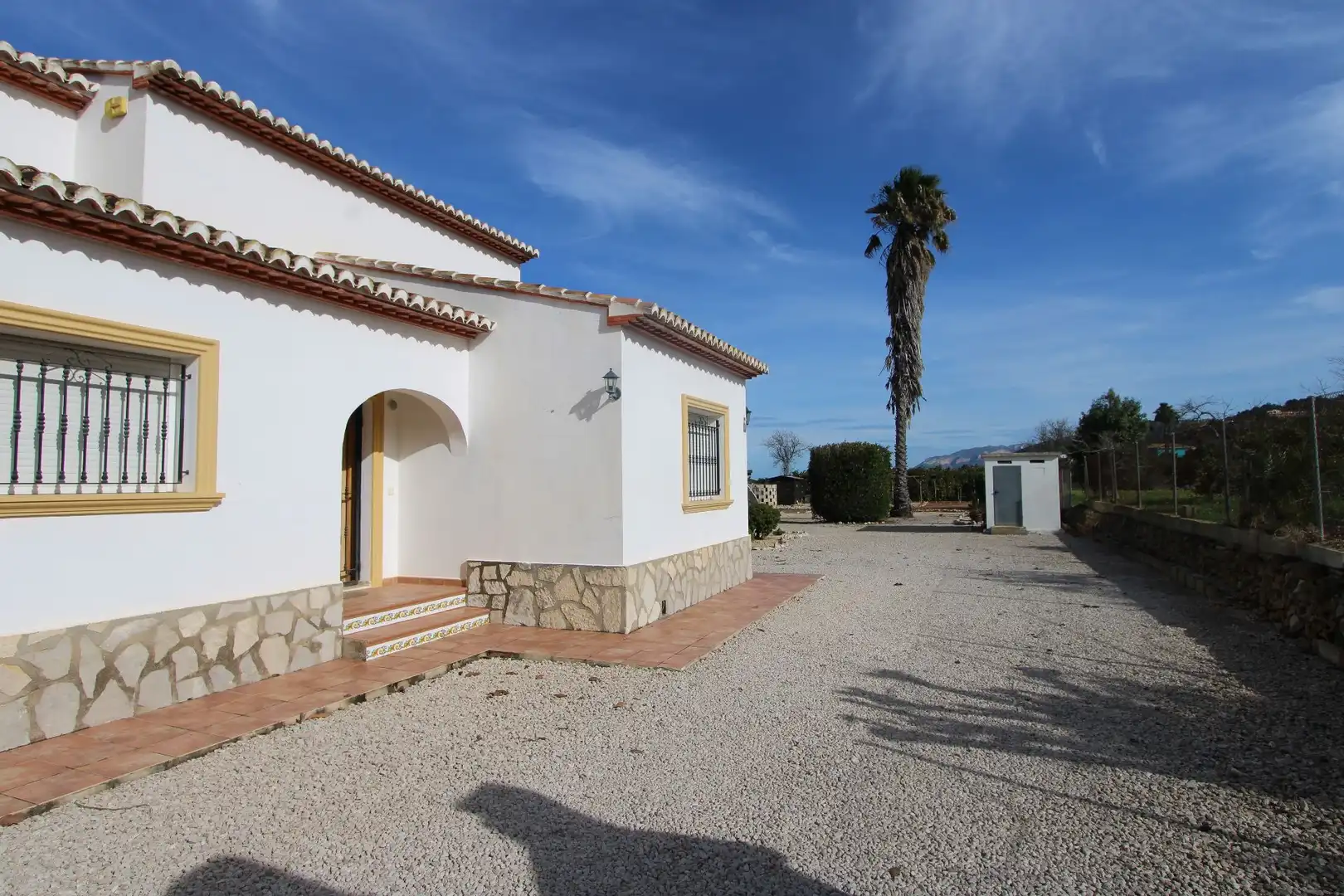 Vista exterior de Casa o xalet en venda en Benidoleig amb Aire condicionat, Calefacció i Jardí privat