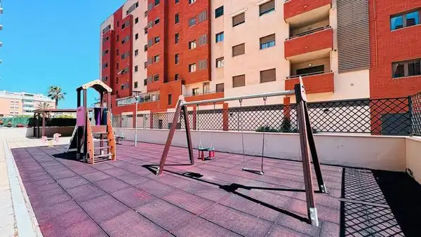 Vista exterior de Pis en venda en Málaga amb Aire condicionat, Calefacció i Traster