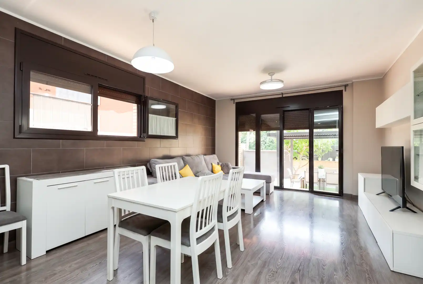 Comedor de Casa o chalet en venta en Viladecans con Aire acondicionado, Calefacción y Jardín privado