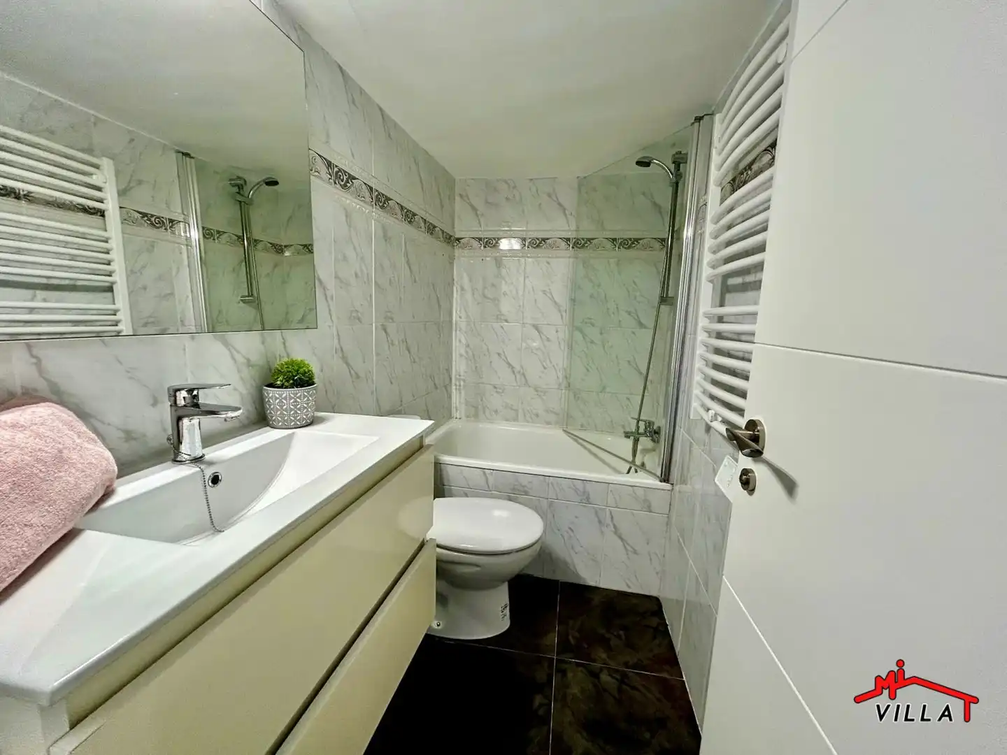 Baño de Piso en venta en Laredo