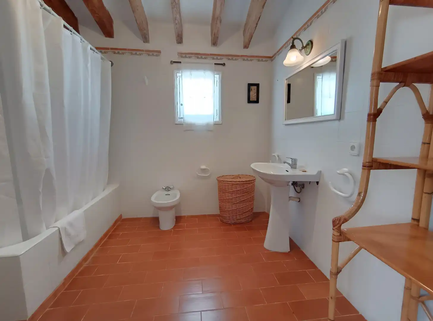 Baño de Finca rústica en venta en Es Castell con Aire acondicionado, Calefacción y Jardín privado