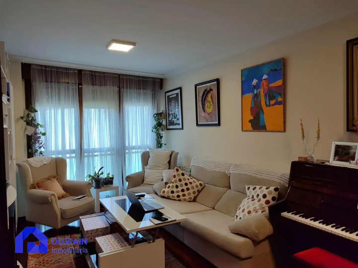 Wohnzimmer von Wohnung zum Verkauf in Oviedo  mit Heizung