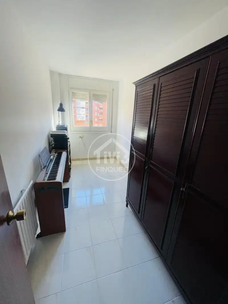 Schlafzimmer von Wohnung zum Verkauf in Sant Joan Despí mit Heizung, Terrasse und Möbliert