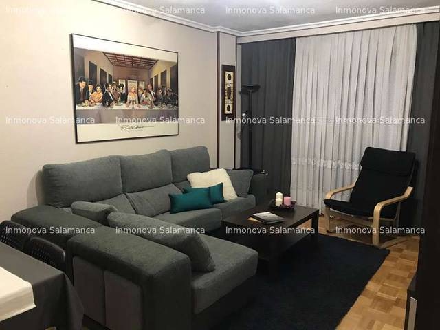 Piso en Alquiler en Salesas