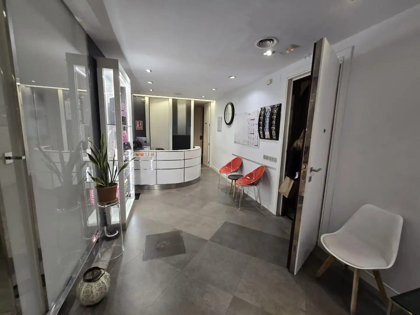 Business premises for transfer in Ciutat Vella, imagen 27