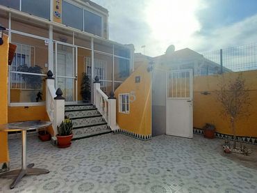 Terraced house for sale in Calle Costa de Garraf