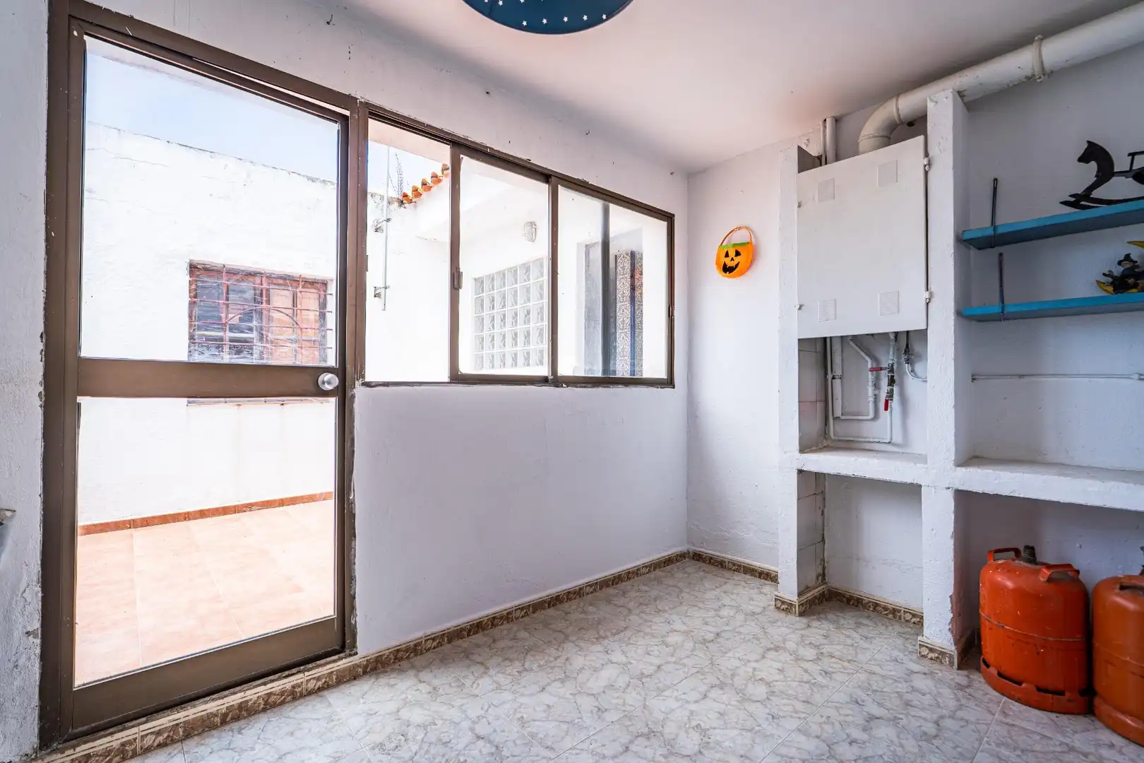Terrassa de Casa o xalet en venda en Tomares amb Jardí privat, Terrassa i Traster